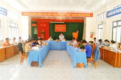 UBND xã Đăk Tờ Kan tổ chức Họp thường kỳ tháng 4 năm 2024