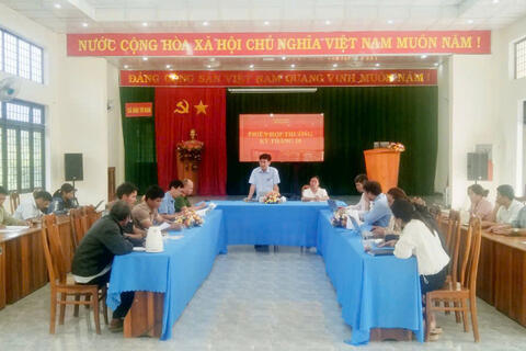 Xã Đắk Tờ Kan tổ chức họp thường kỳ tháng 10
